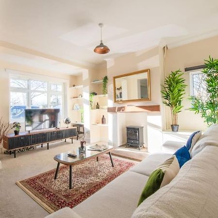 Charming Cottage Getaway In Олтрингем Экстерьер фото